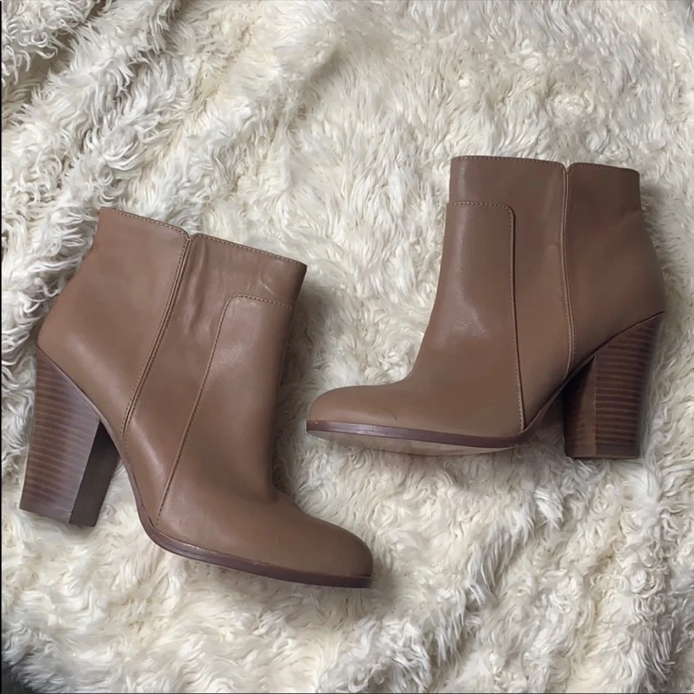 Pour La Victoire Boots-“ROCKER” booties -tan-NWOT-Great & Sexy - Picture 3 of 15